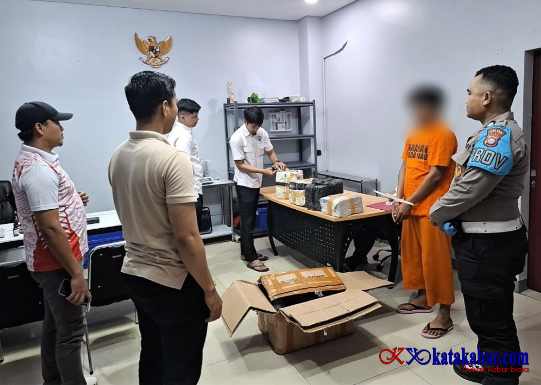 Polres Kuansing Gagalkan Peredaran 18 Kg Ganja Saat Operasi di Sarang Narkoba