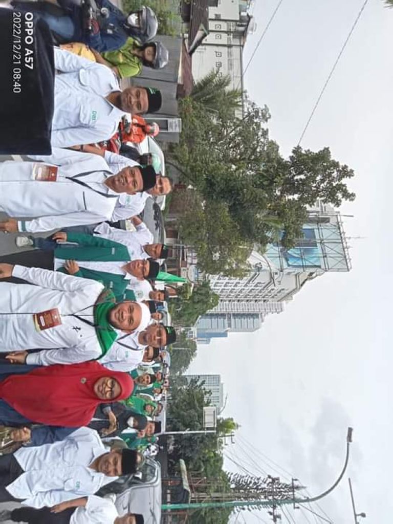 Gema Takbir, Doa dan Sholawat dari Mujahid Al-Washliyah Antarkan Dedi Iskandar Batubara daftar DPD ke KPUD Sumut